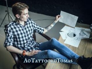 A0TattooedTomas