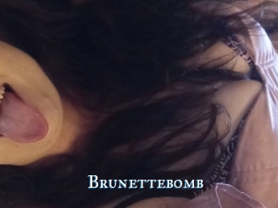 Brunettebomb