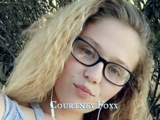 Courtney_Foxx
