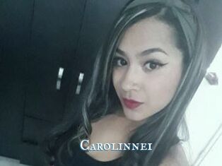 Carolinne1