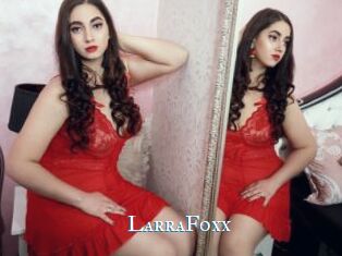LarraFoxx