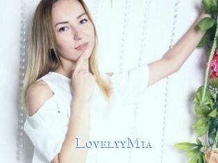 LovelyyMia