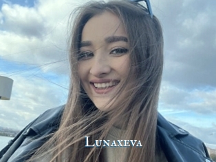 Lunaxeva