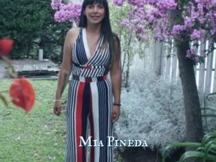 Mia_Pineda