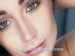 TiaTaylorBabestation