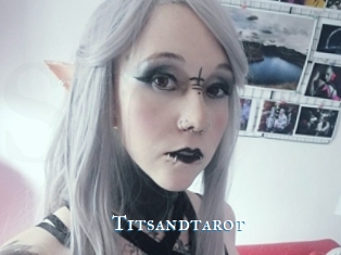 Titsandtarot
